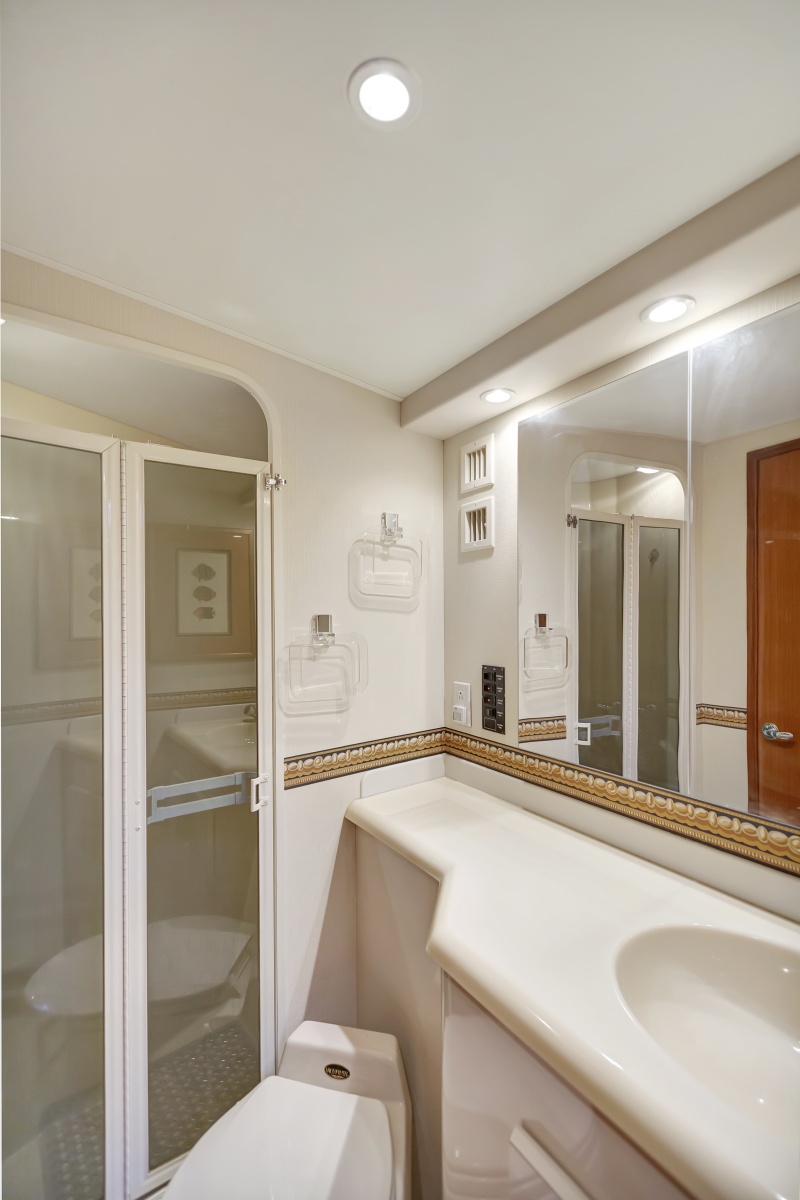 50' 2001 Viking 50 Convertible