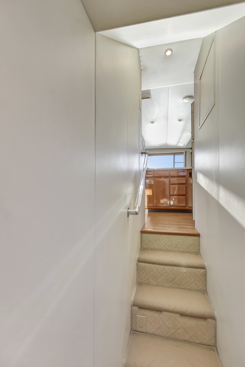 50' 2001 Viking 50 Convertible