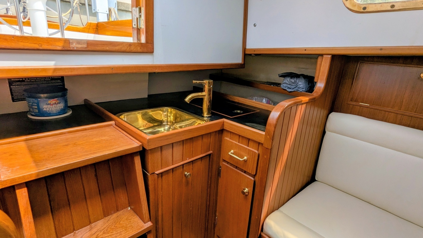 Intrepid 32ft Chesapeake Yacht For Sale