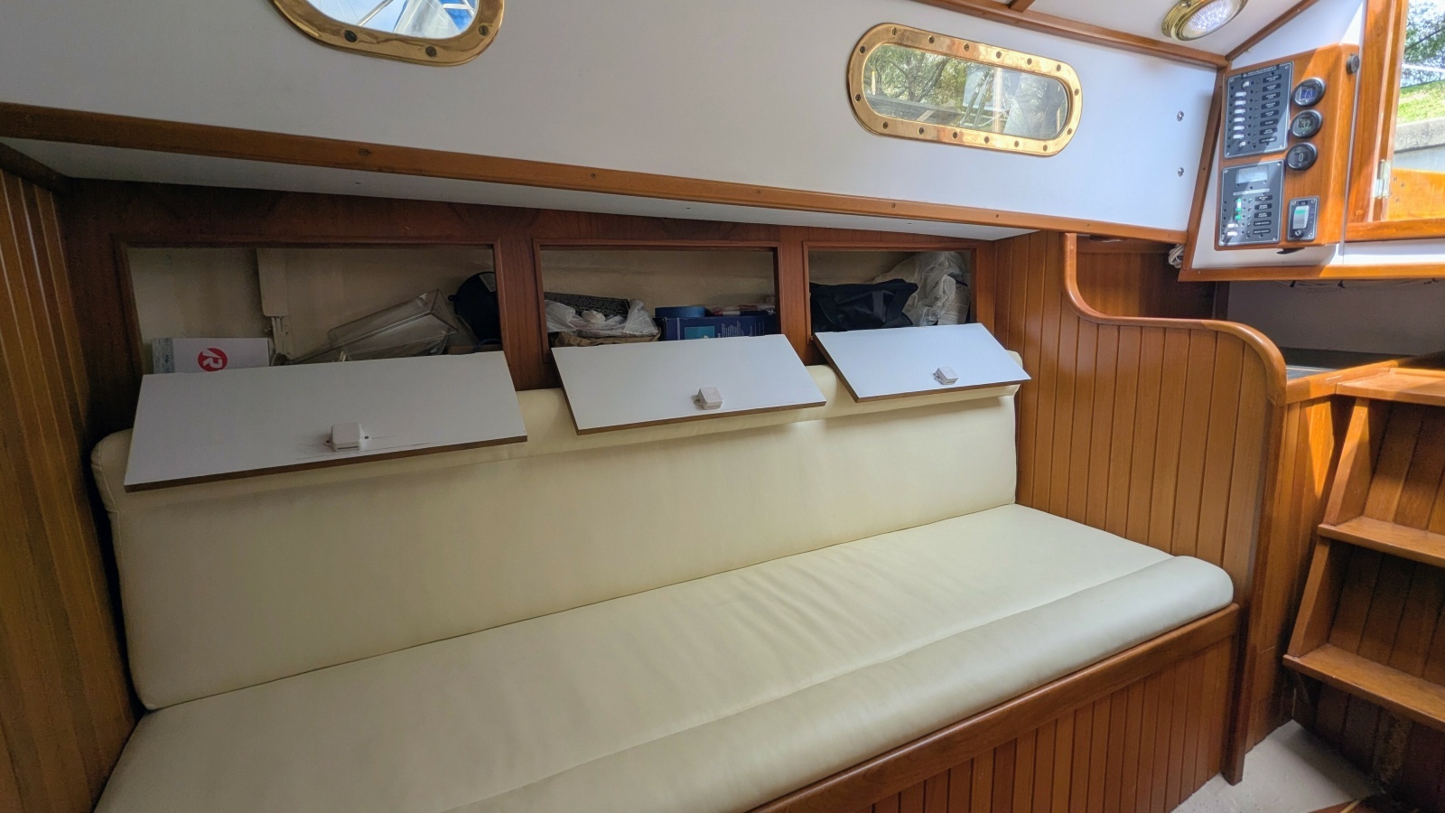 Intrepid 32ft Chesapeake Yacht For Sale