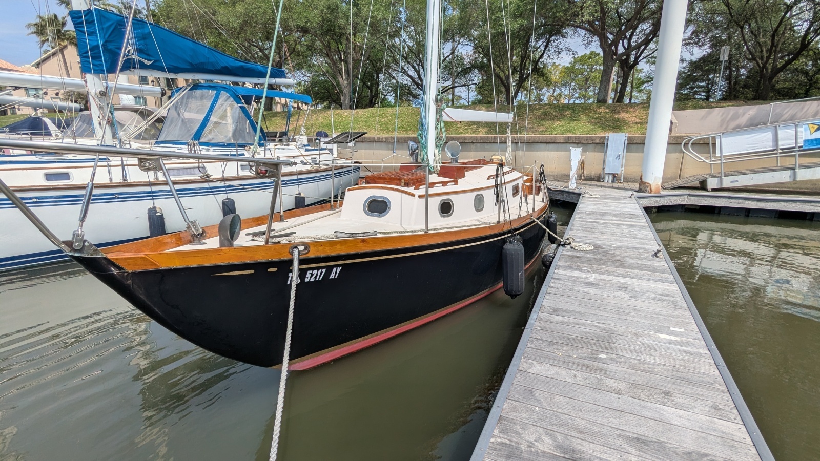 Intrepid 32ft Chesapeake Yacht For Sale