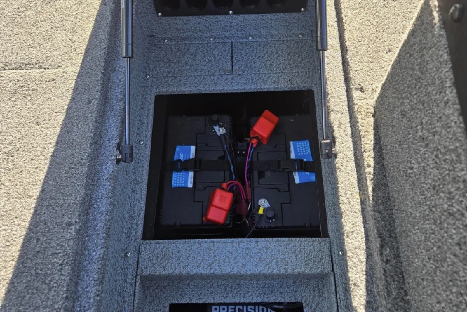 18ft Crestliner Yacht For Sale