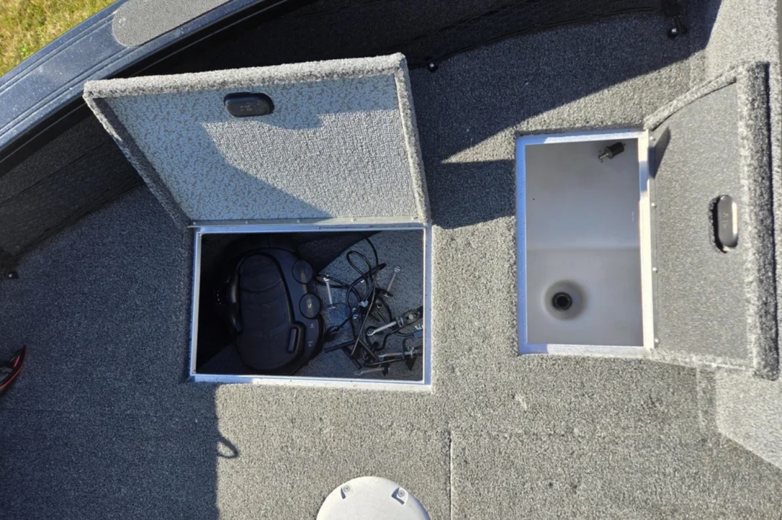 18ft Crestliner Yacht For Sale