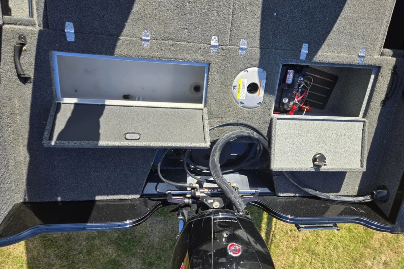 18ft Crestliner Yacht For Sale