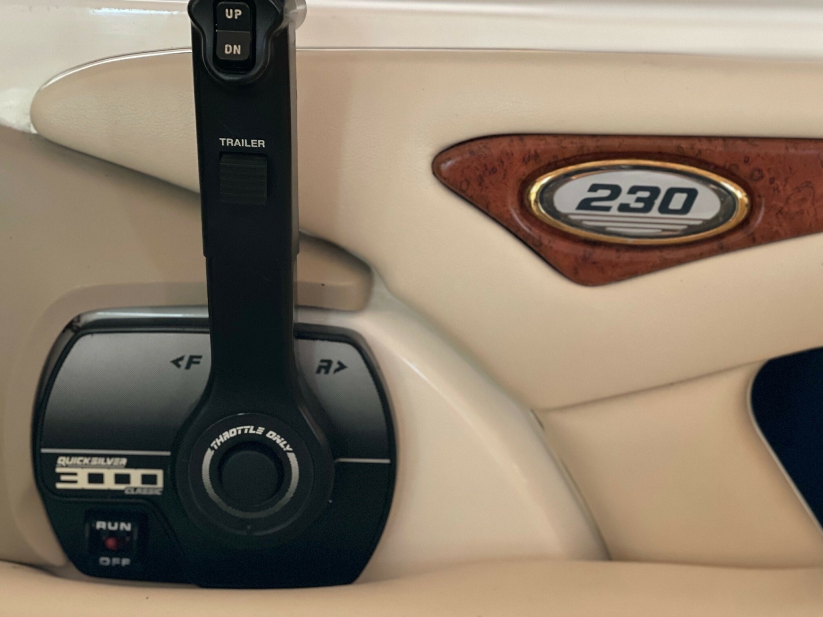 23ft Sea Ray Yacht For Sale