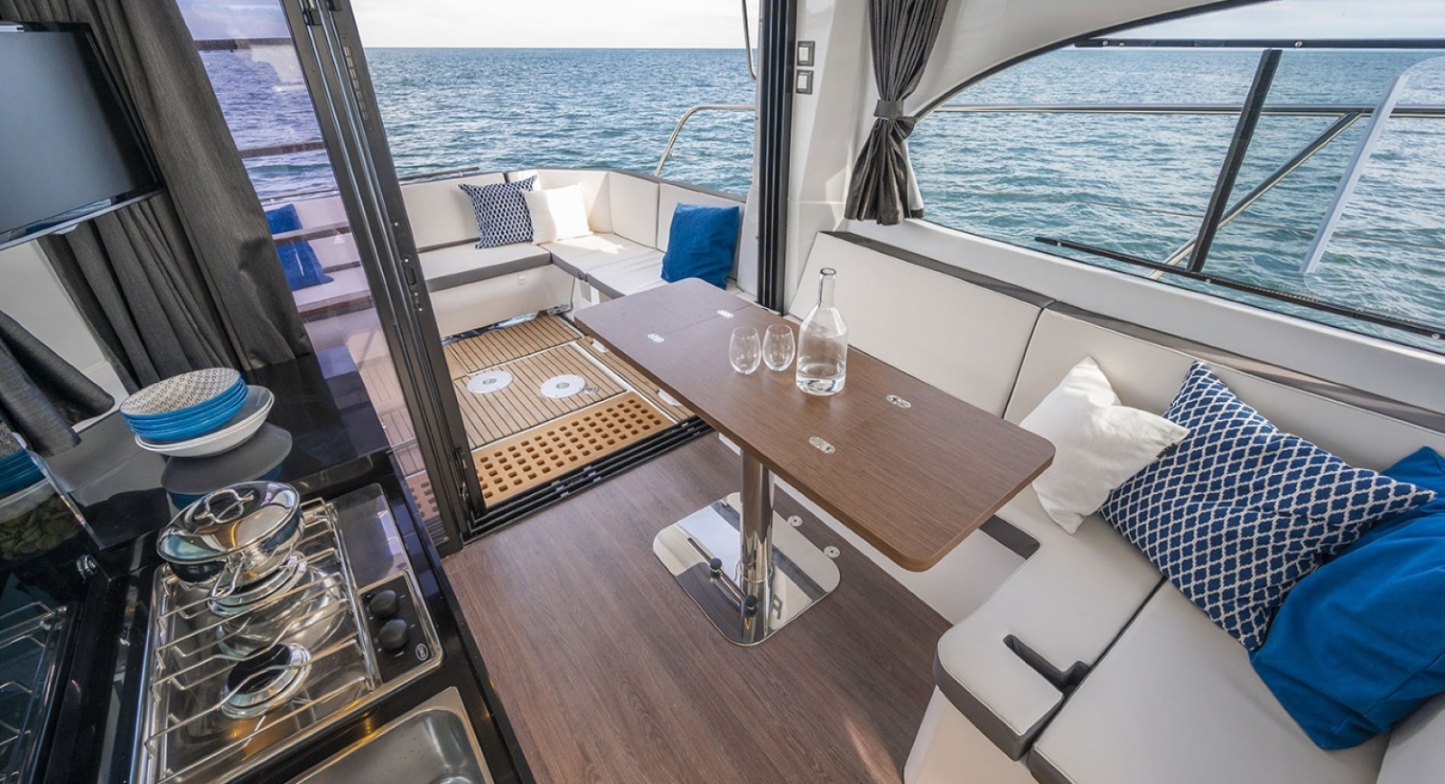 2023 Beneteau Antares 11