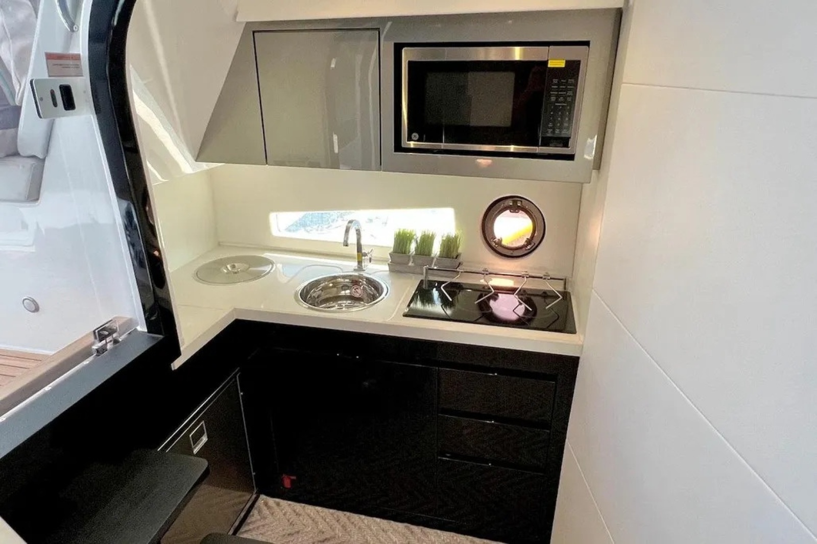 40' 2024 Schaefer 400