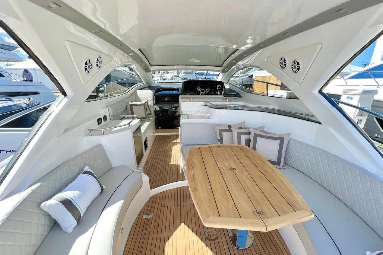 40' 2024 Schaefer 400