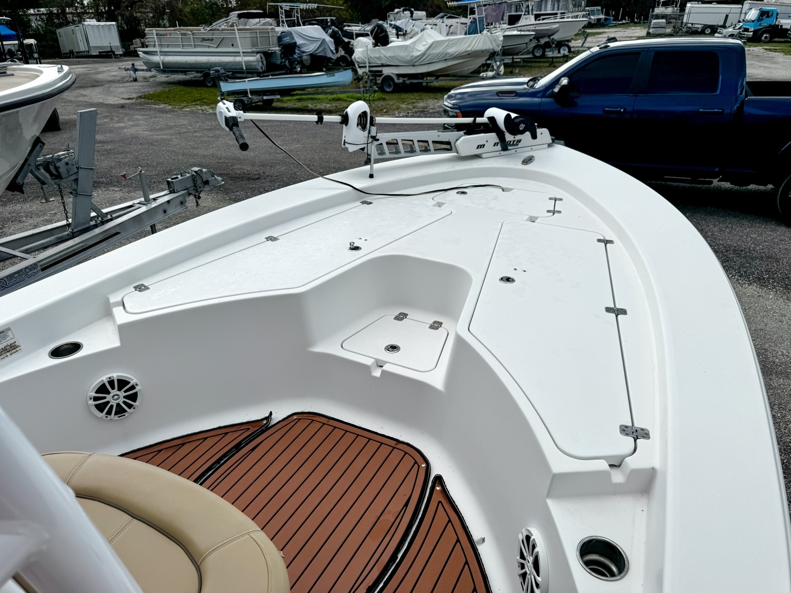 2014 Sportsman Masters 247 Bay Boat