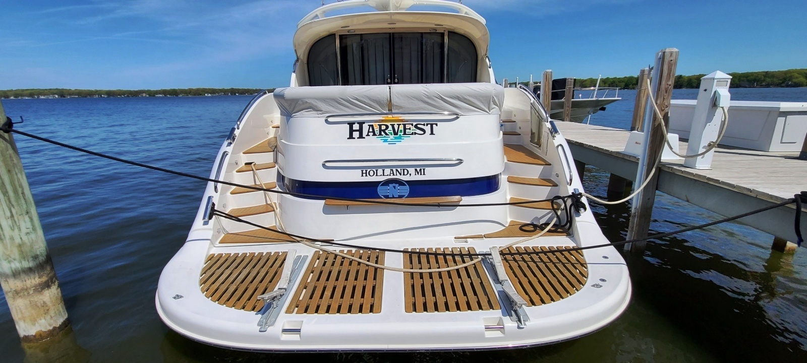 56' 2001 Neptunus 56 Express