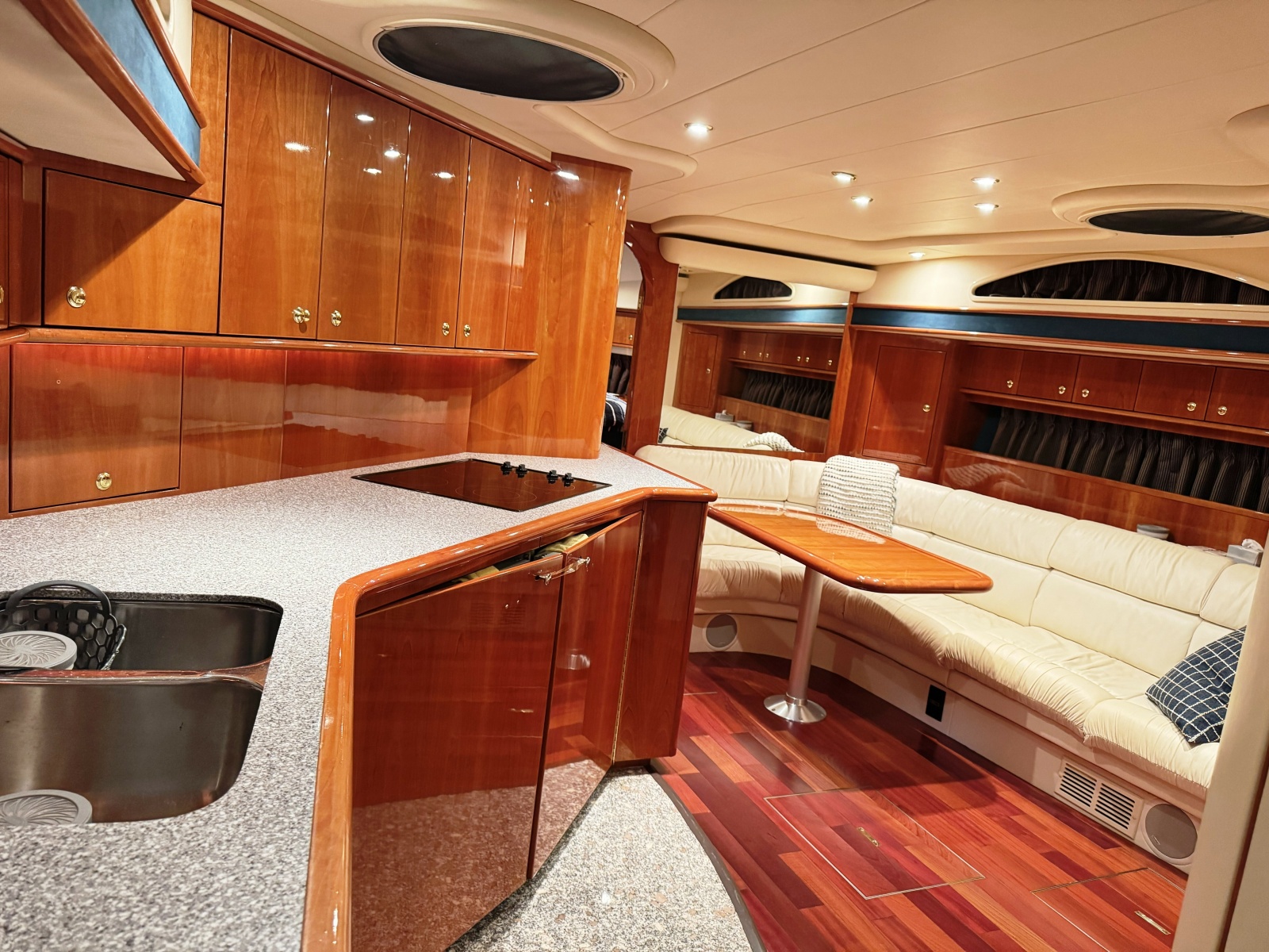 56' 2001 Neptunus 56 Express