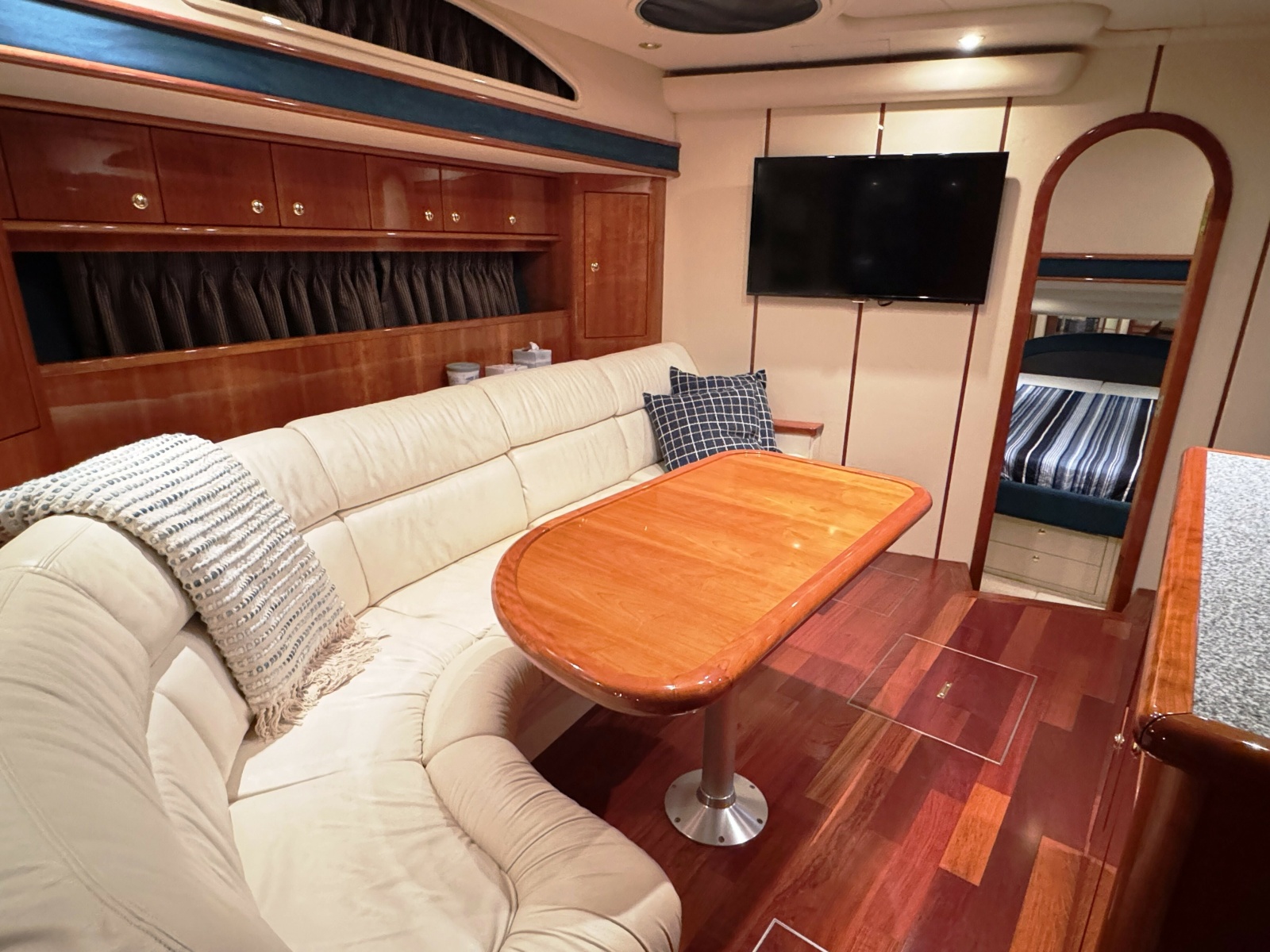 56' 2001 Neptunus 56 Express