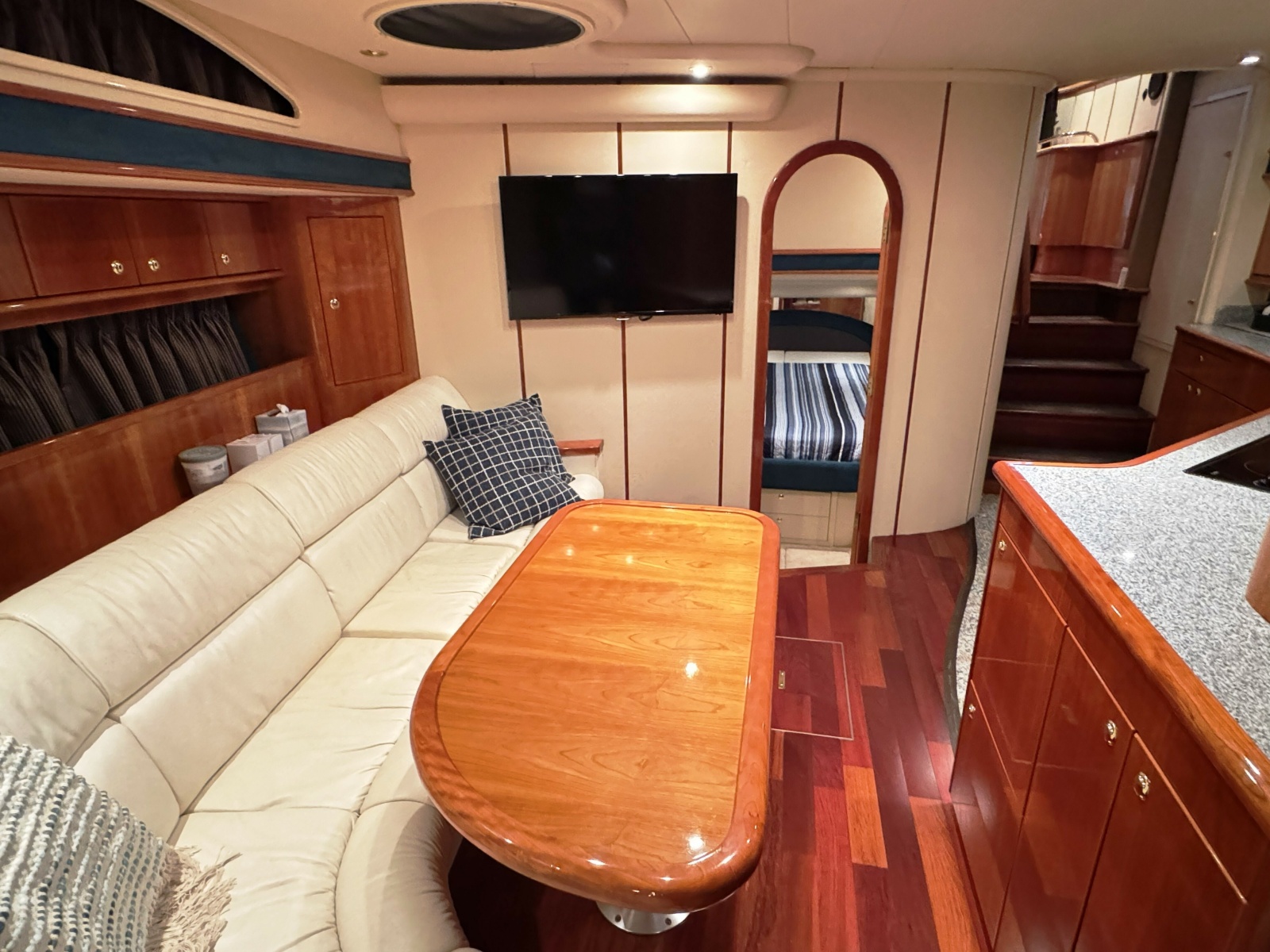 56' 2001 Neptunus 56 Express