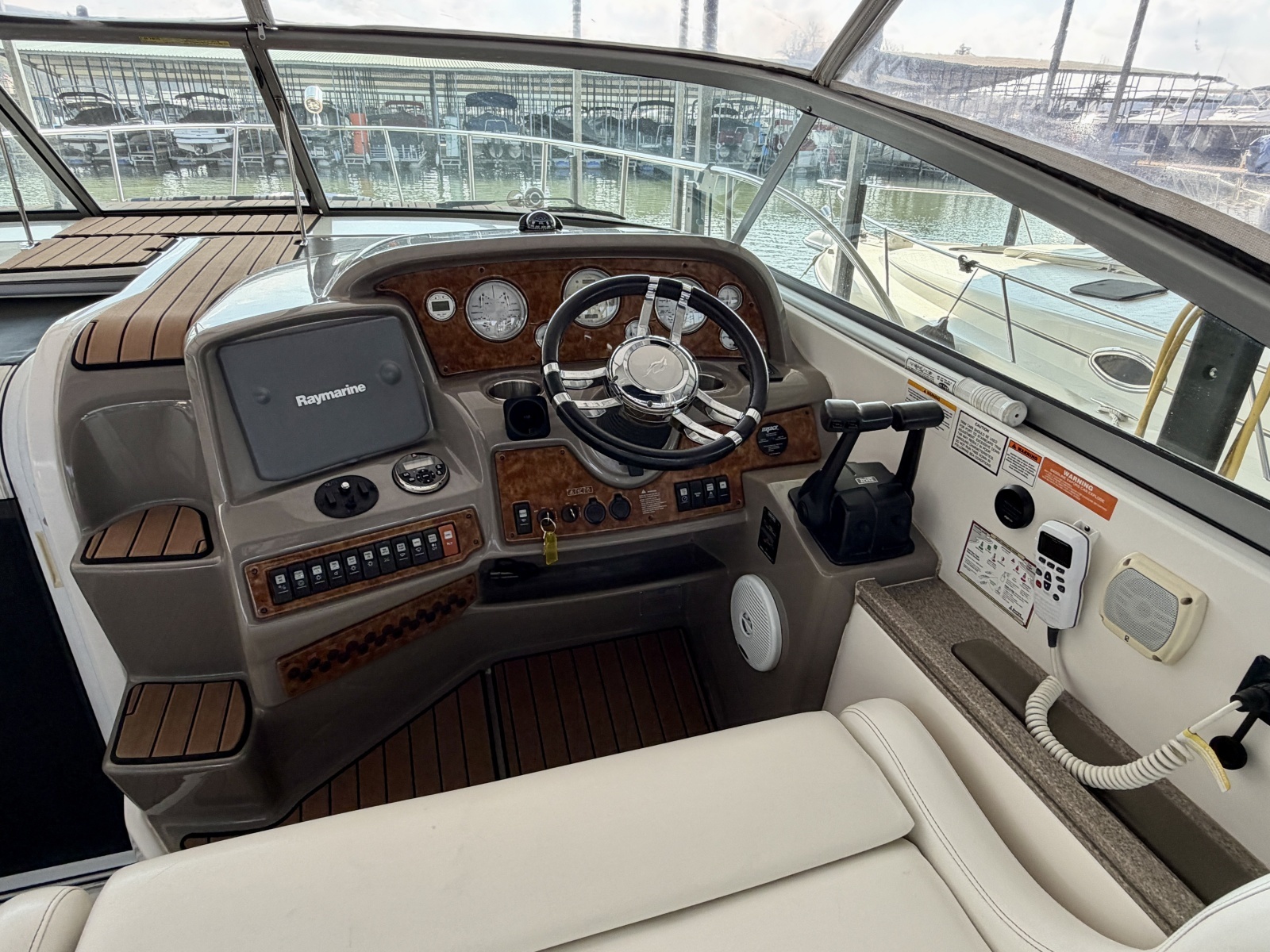 35ft Rinker Yacht For Sale