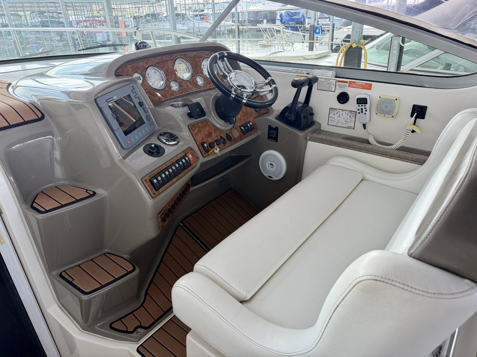 35ft Rinker Yacht For Sale
