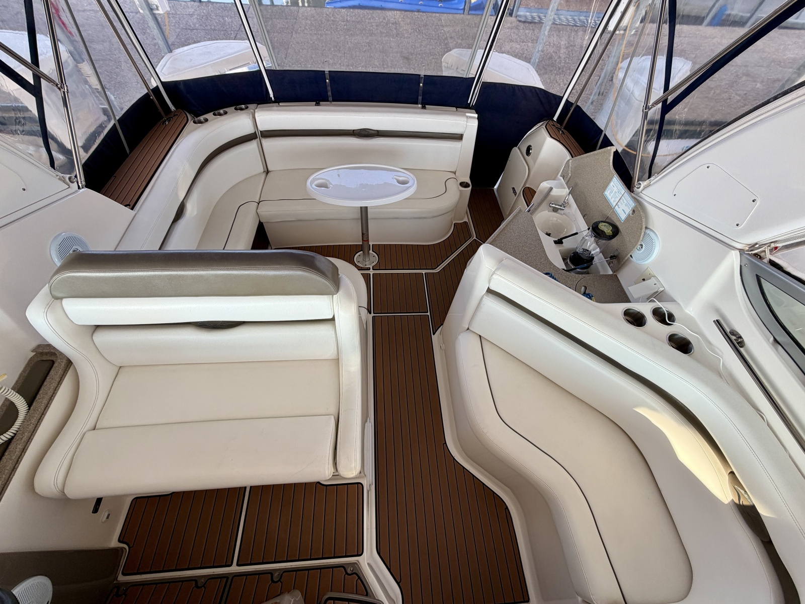 35' 2007 Rinker 350 Express Cruiser