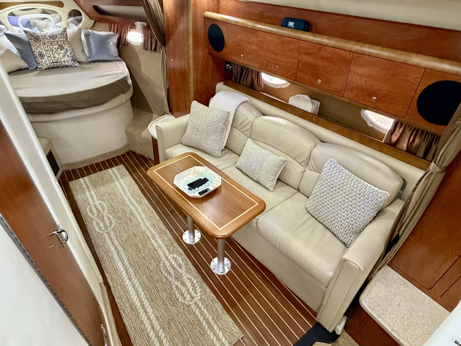 35ft Rinker Yacht For Sale