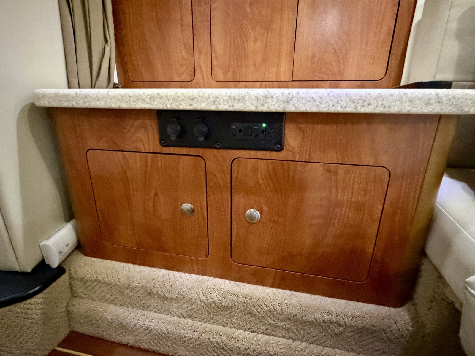 35ft Rinker Yacht For Sale