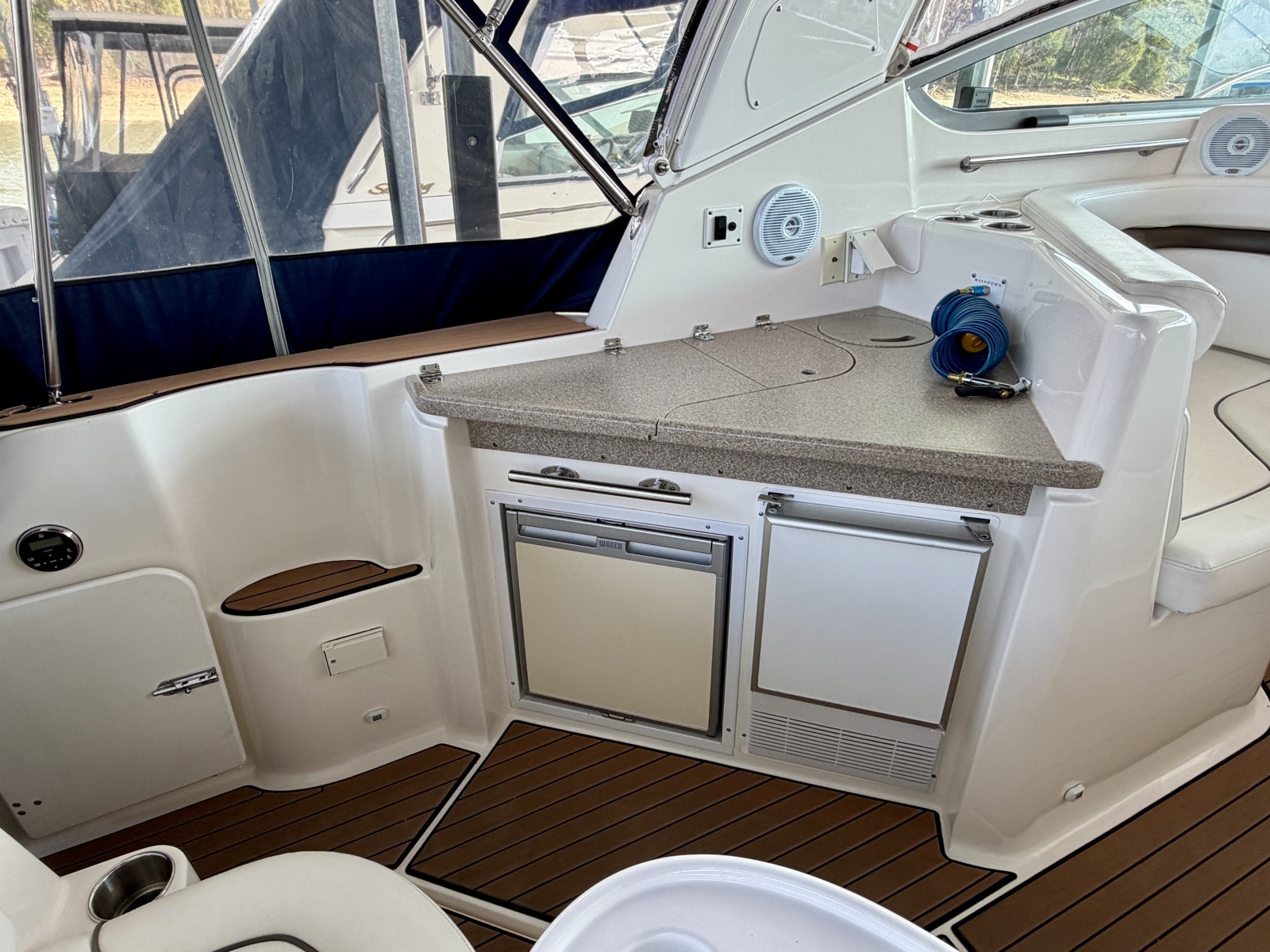 35ft Rinker Yacht For Sale