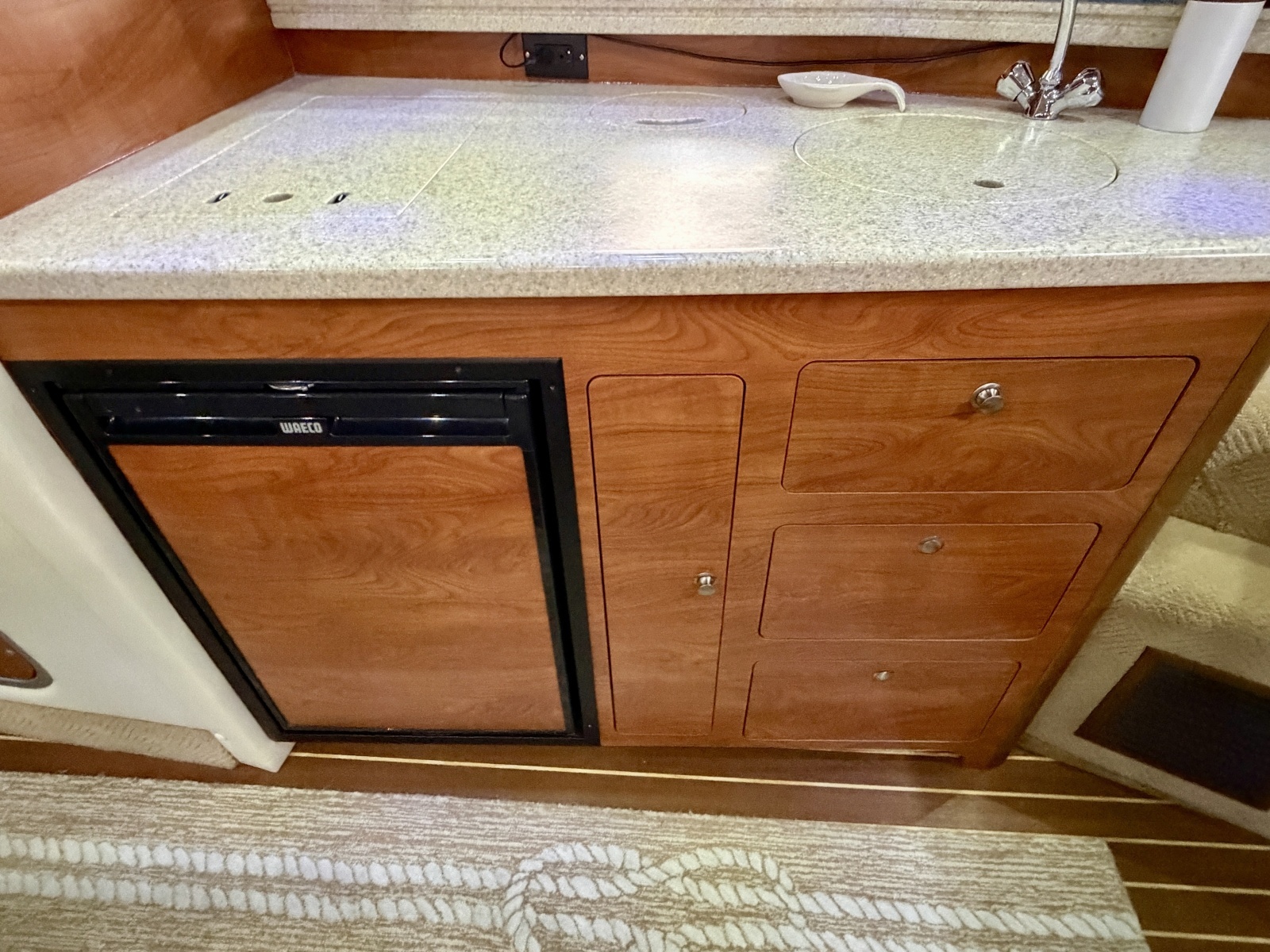 35ft Rinker Yacht For Sale