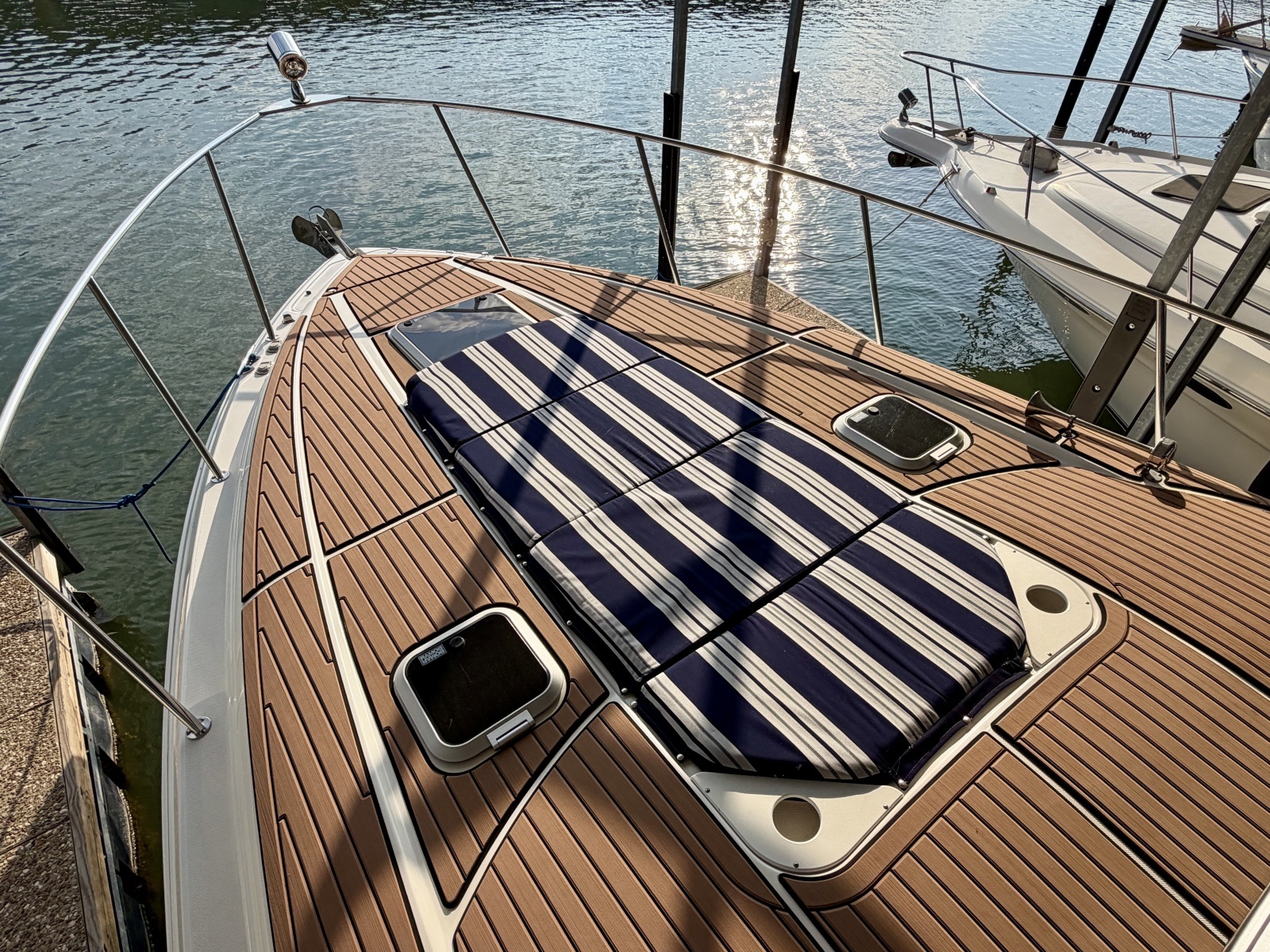 35ft Rinker Yacht For Sale