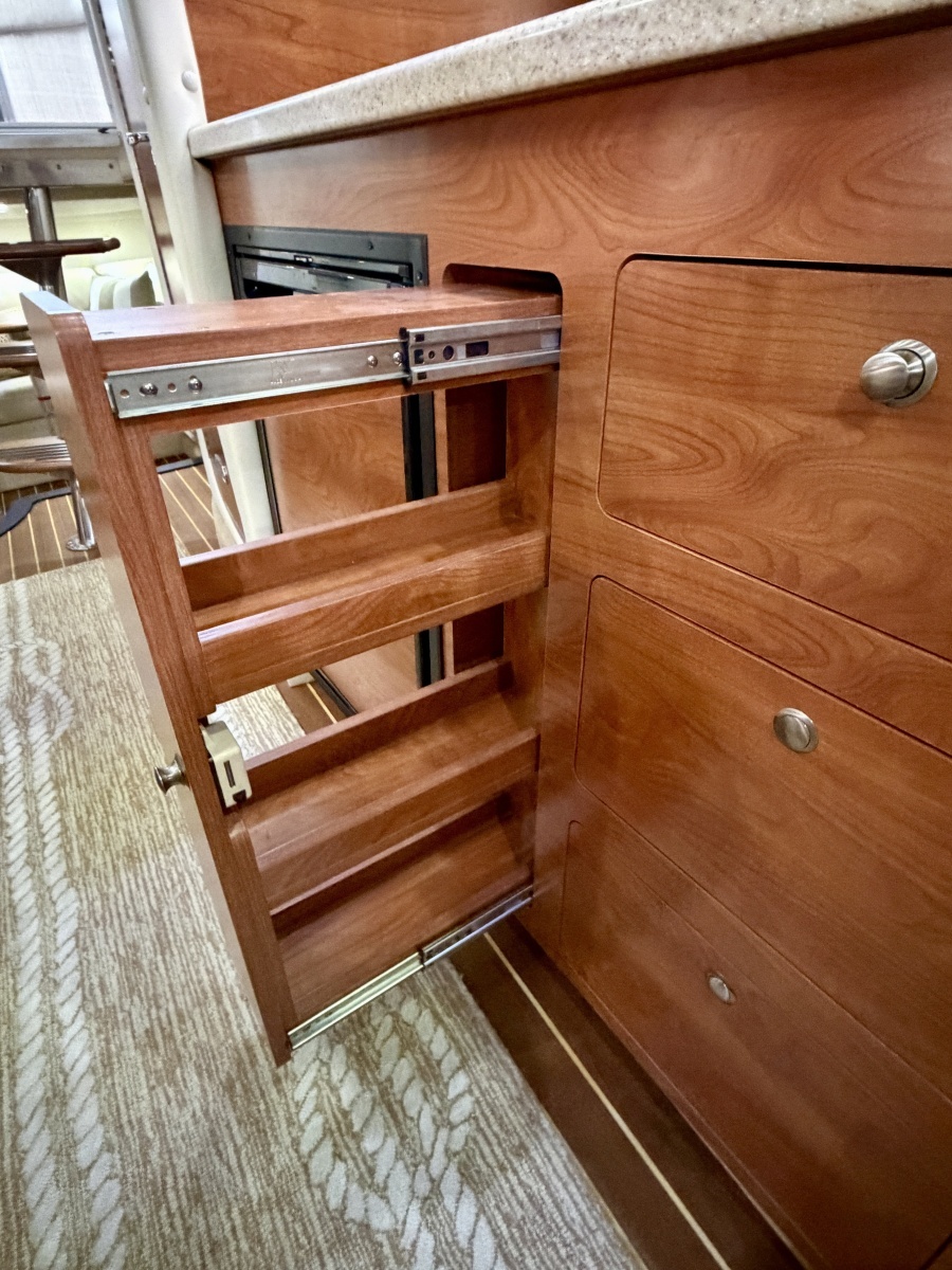 35ft Rinker Yacht For Sale