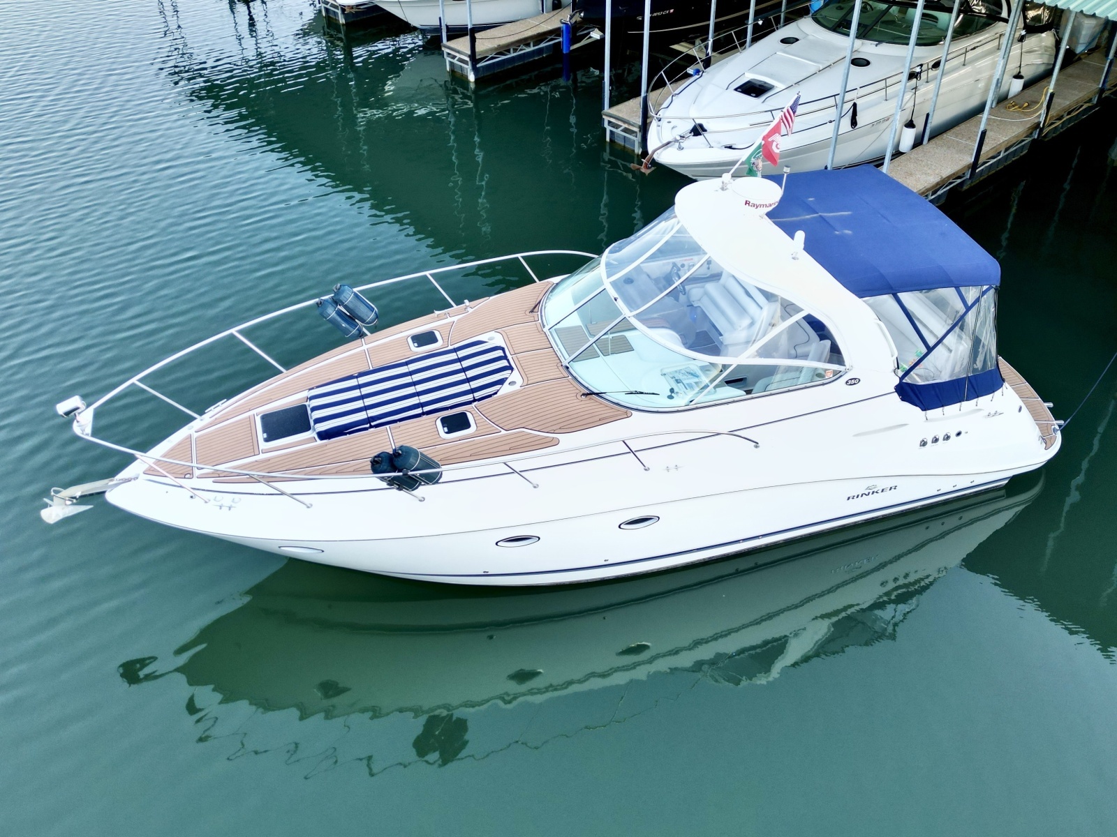 35ft Rinker Yacht For Sale