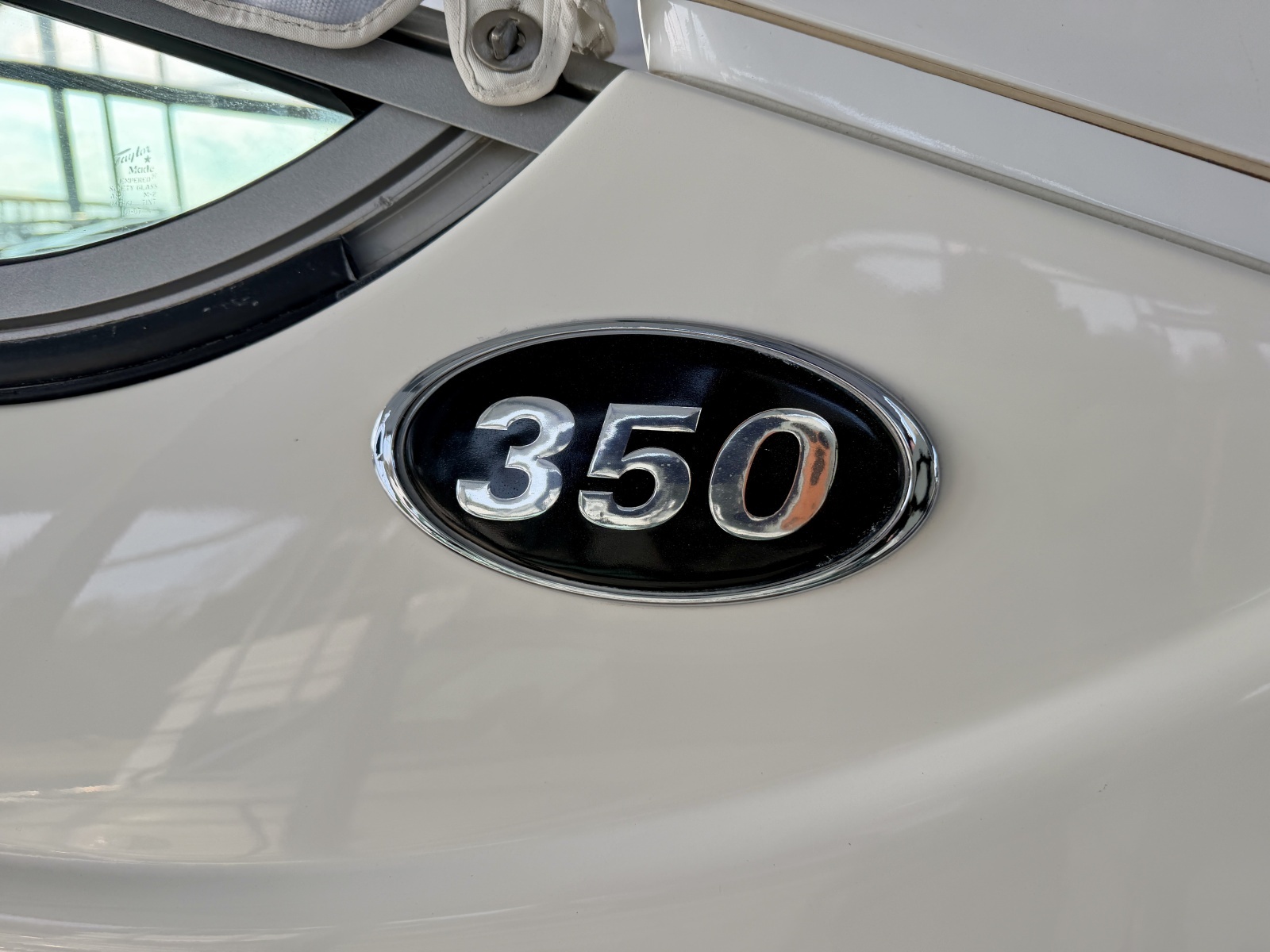 35ft Rinker Yacht For Sale