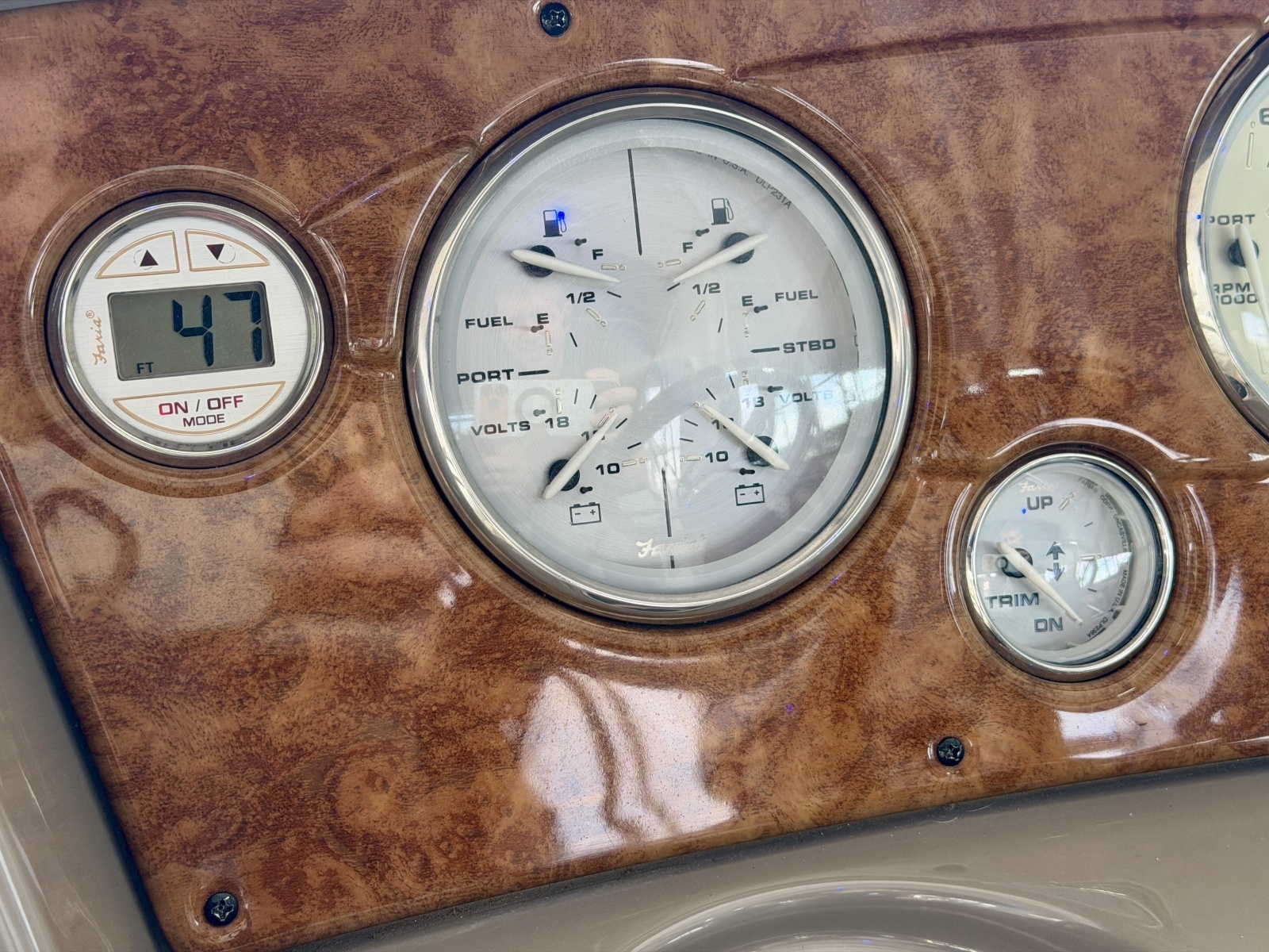 35ft Rinker Yacht For Sale