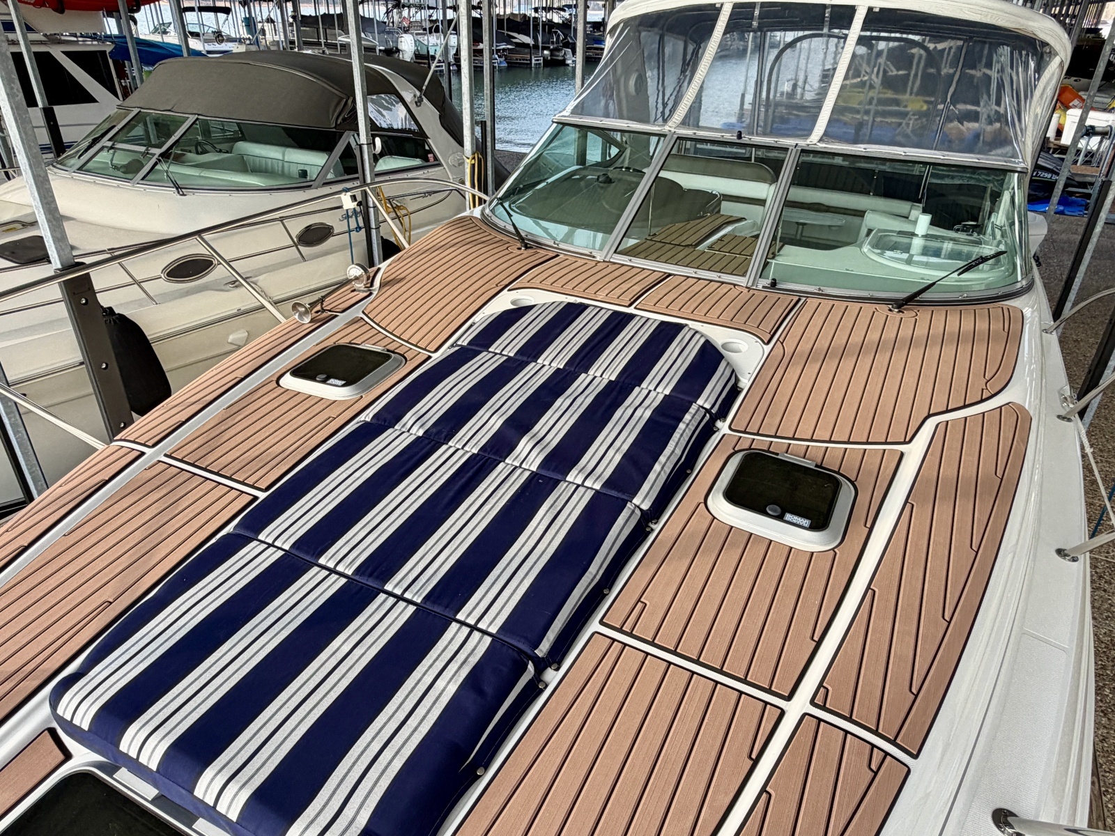 35ft Rinker Yacht For Sale
