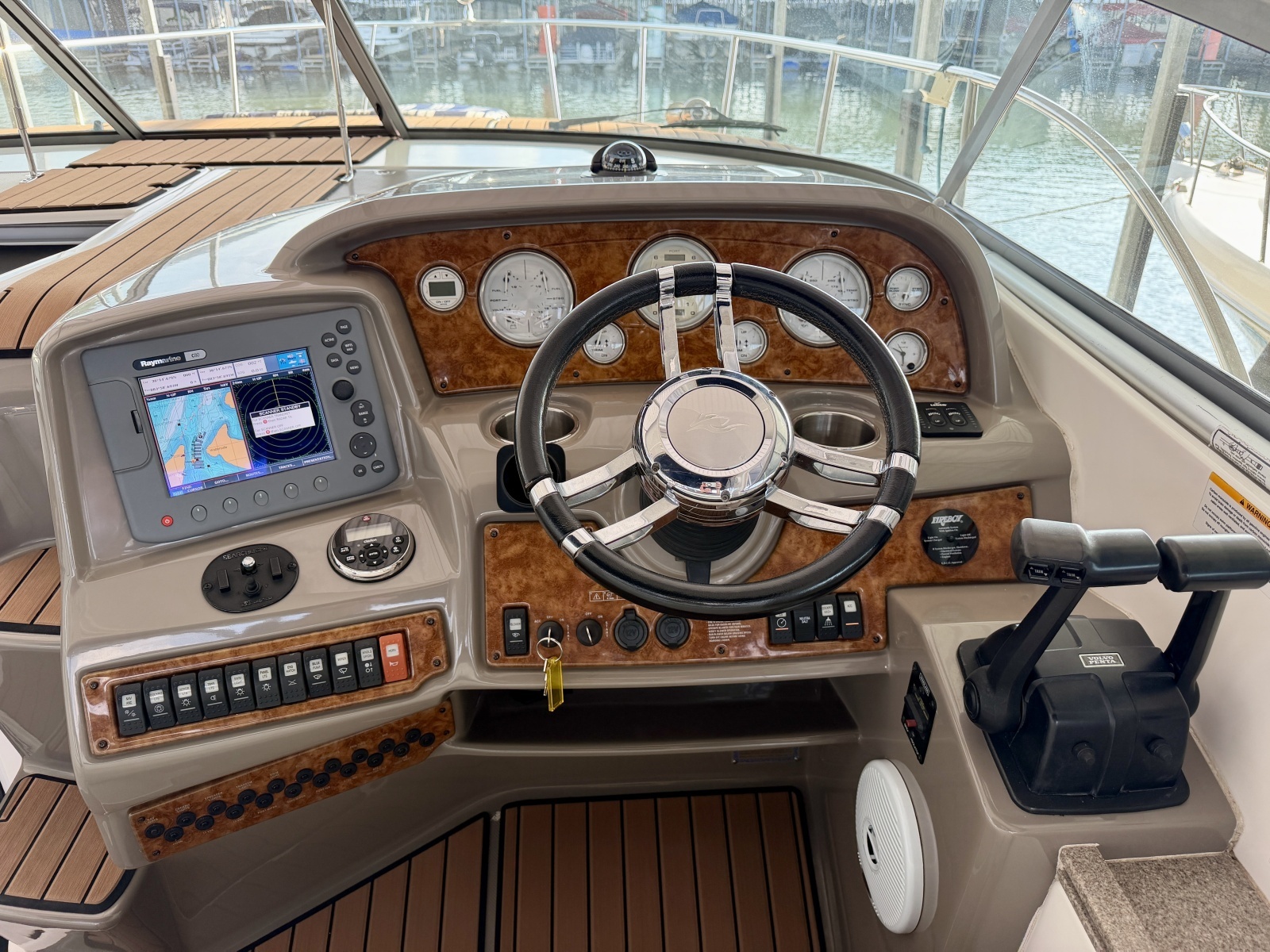 35ft Rinker Yacht For Sale