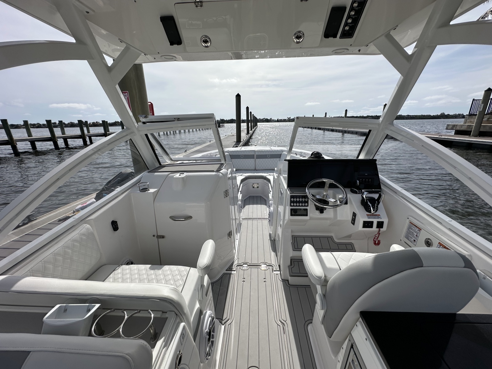 2025 Sea Fox 288 Traveler