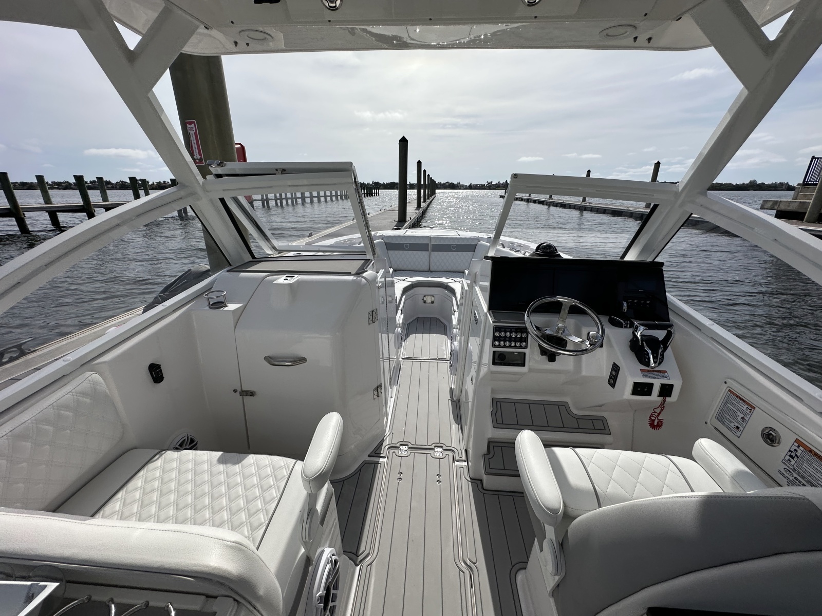 2025 Sea Fox 288 Traveler