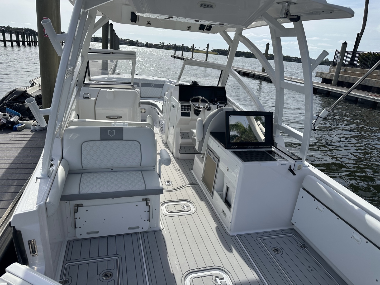2025 Sea Fox 288 Traveler