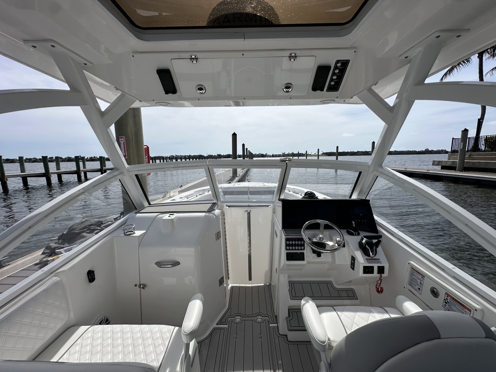2025 Sea Fox 288 Traveler