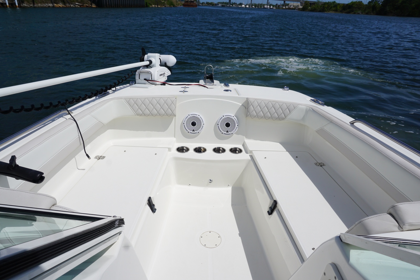 23' 2024 World Cat 230 DC