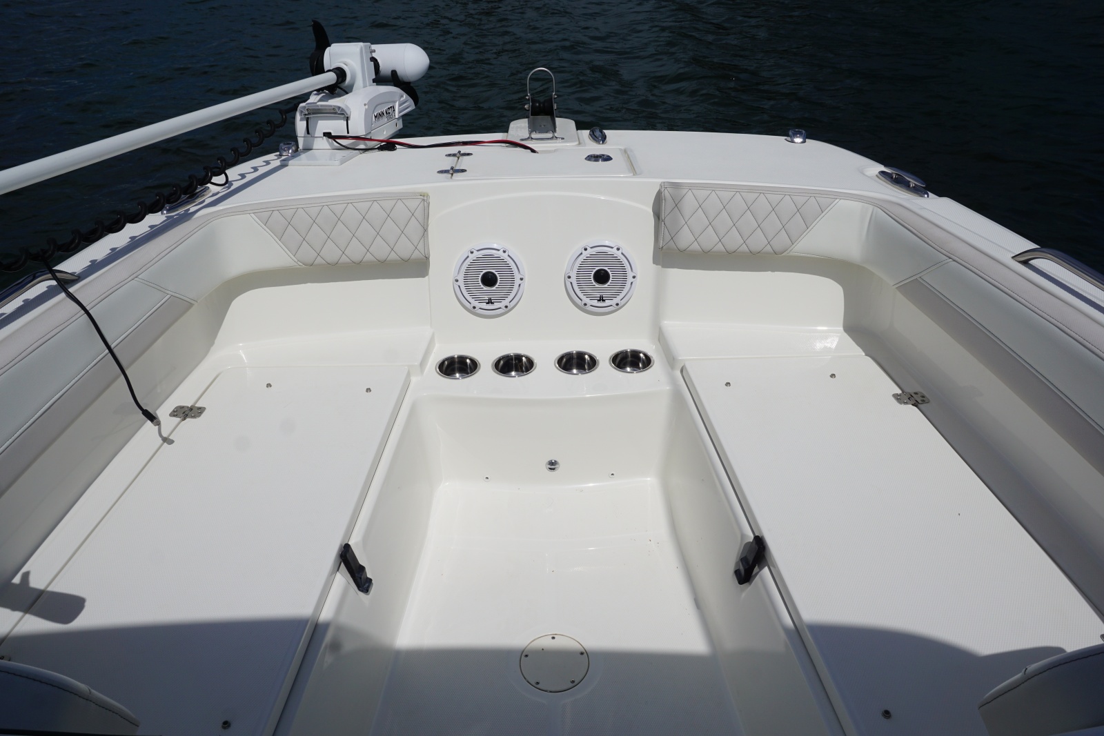 23' 2024 World Cat 230 DC