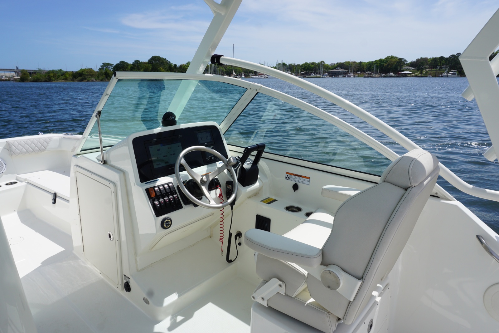 23' 2024 World Cat 230 DC