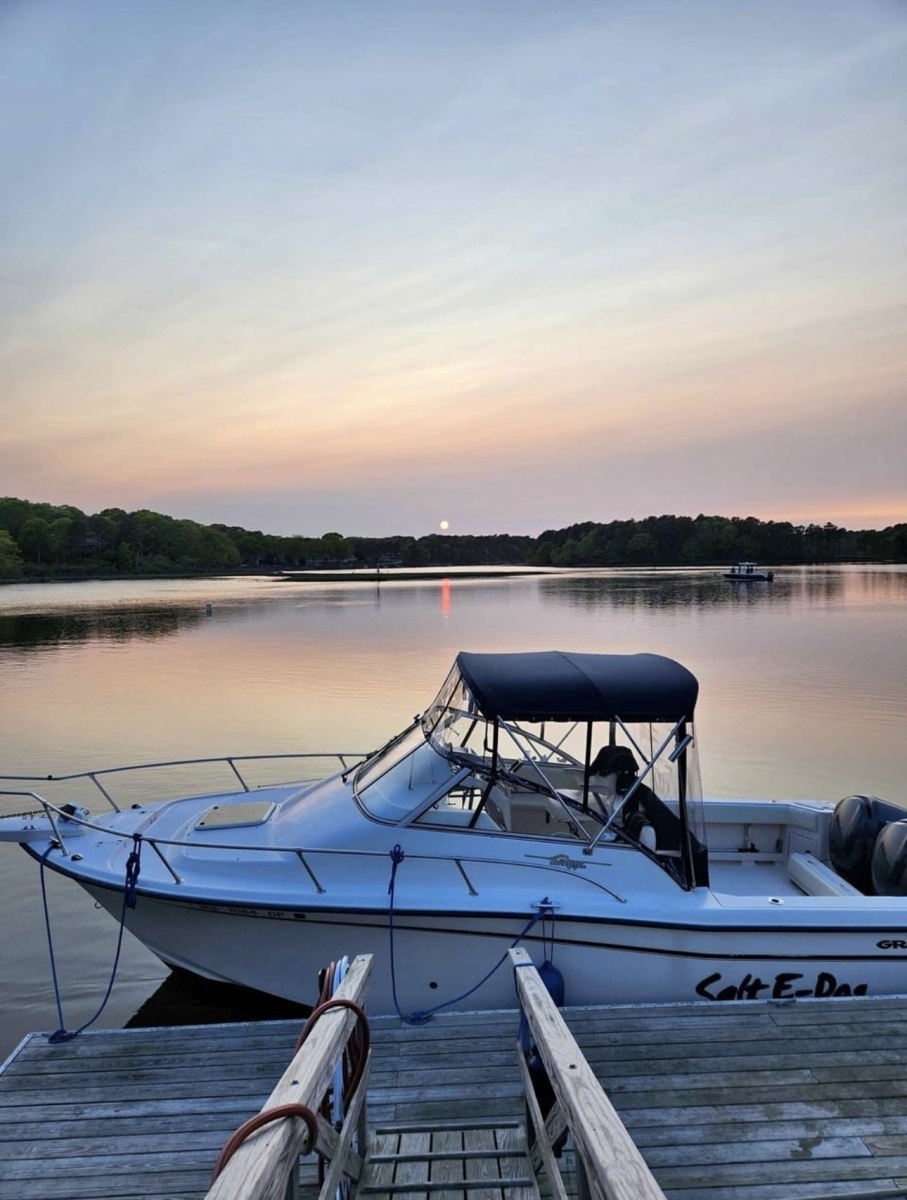 26ft Grady White Yacht For Sale