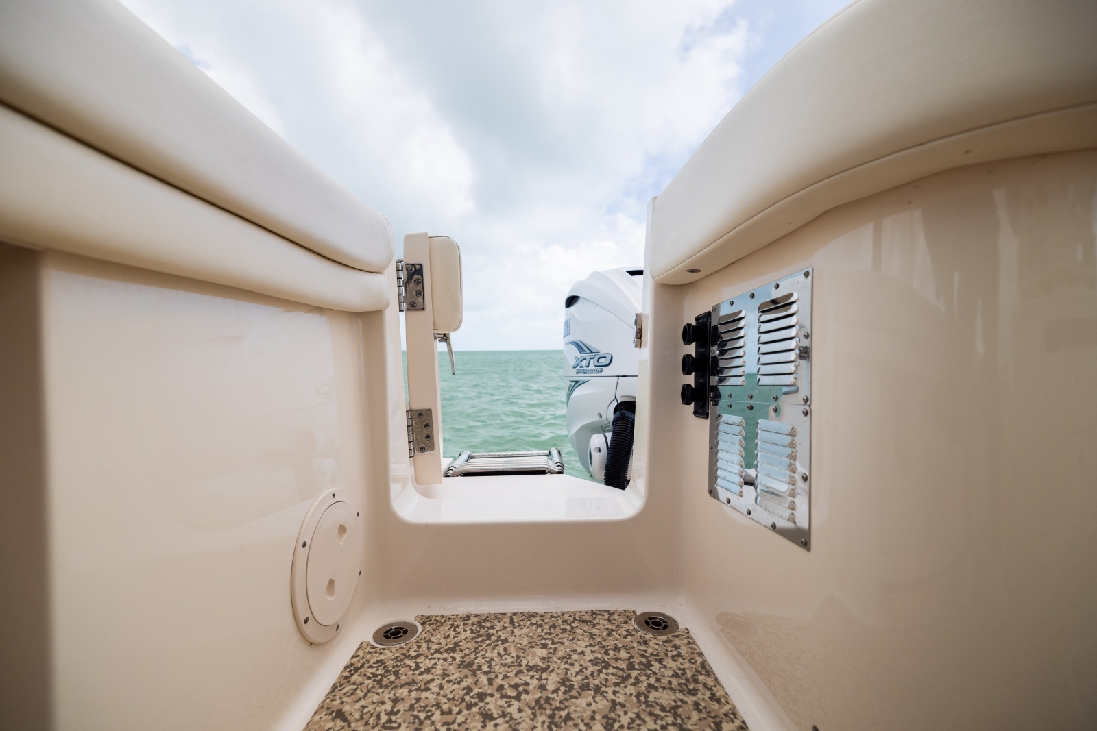 37ft Grady White Yacht For Sale