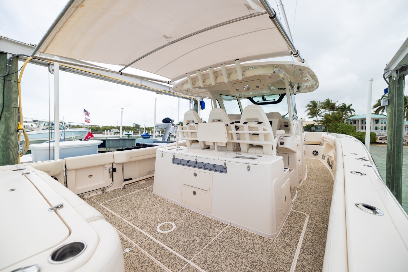 37ft Grady White Yacht For Sale