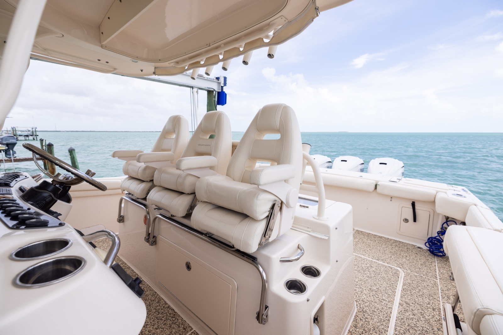 37ft Grady White Yacht For Sale