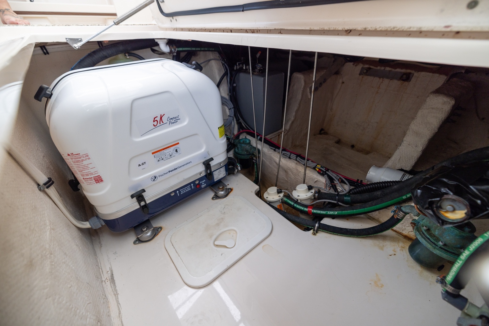 37ft Grady White Yacht For Sale