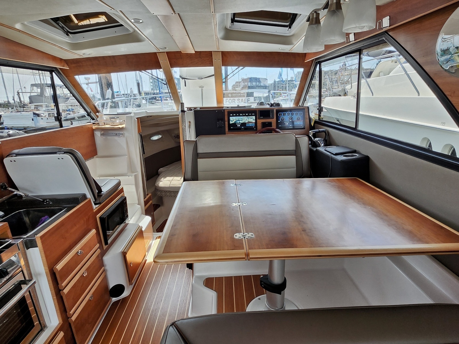 2022 Cutwater C-32 CB photo 9