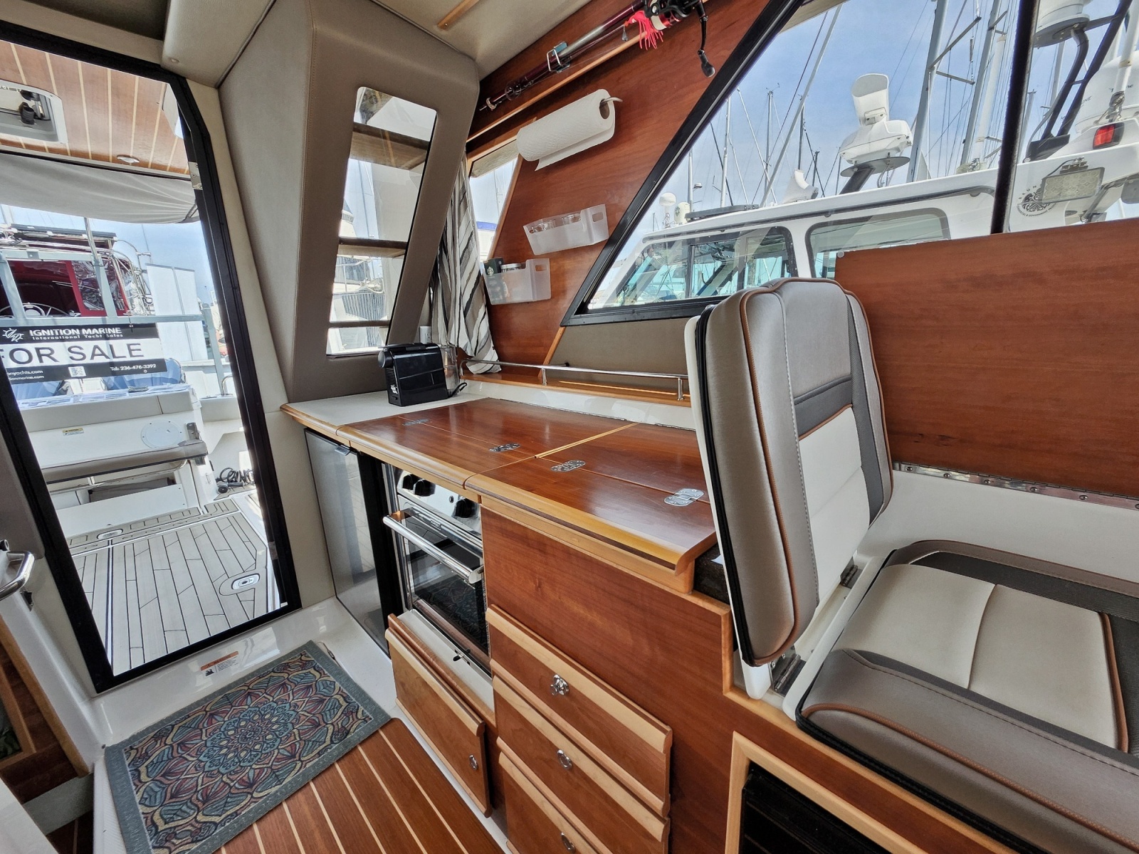 2022 Cutwater C-32 CB photo 11