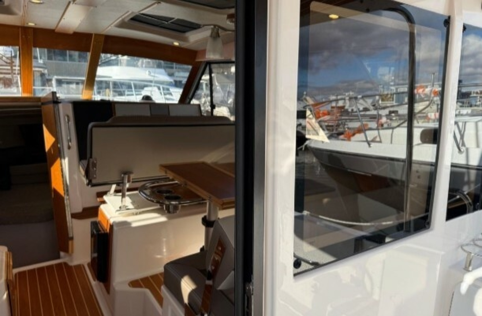 R amp J 37ft Cutwater Yacht For Sale