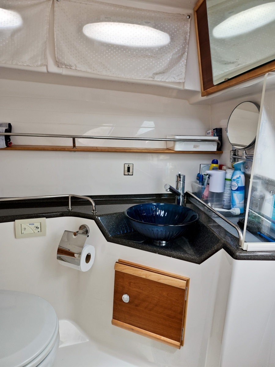 2022 Cutwater C-32 CB photo 22