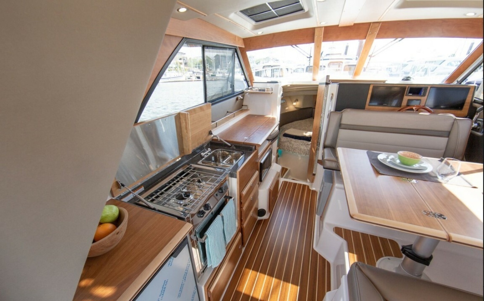 R amp J 37ft Cutwater Yacht For Sale