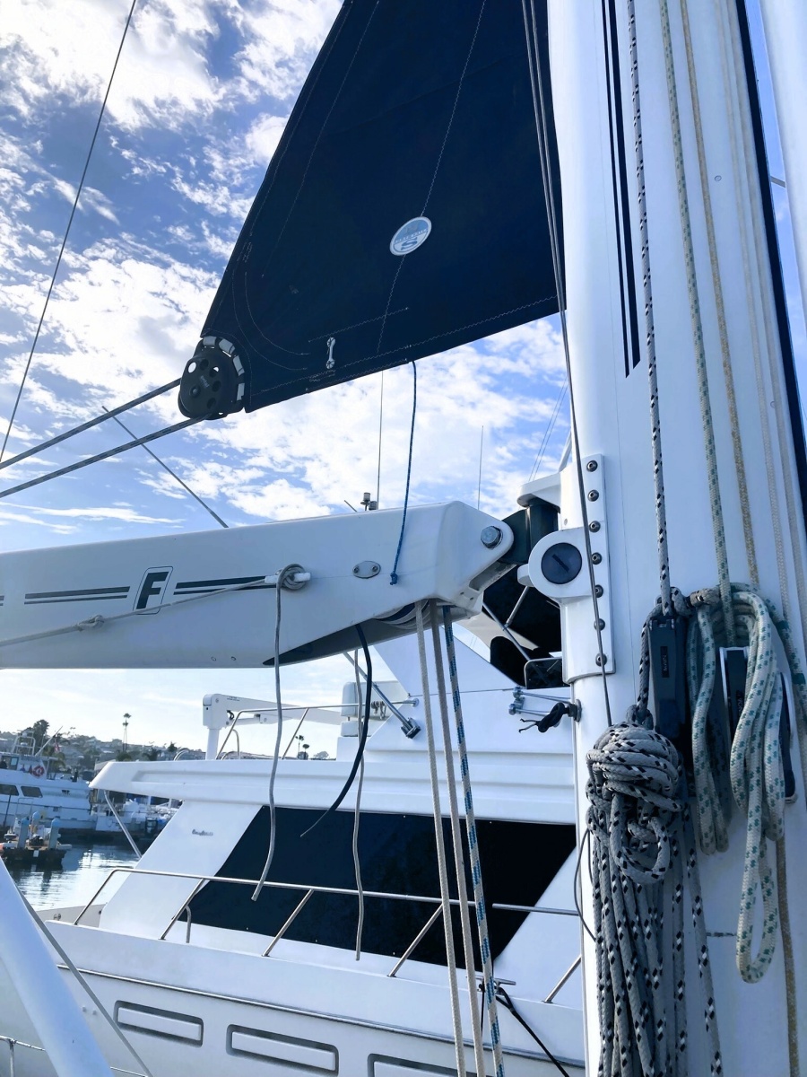 2008 Oyster 56 Deck Saloon