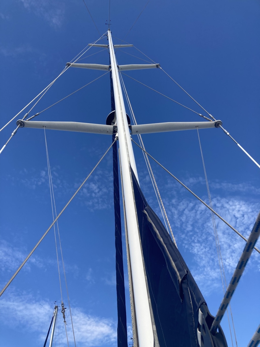 2008 Oyster 56 Deck Saloon